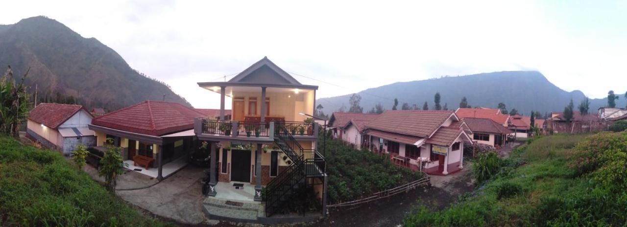 Homestay Anggun Bromo Exterior foto