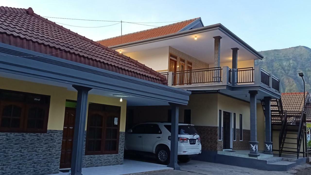 Homestay Anggun Bromo Exterior foto